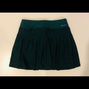 Tennis skirt with built-in spandex.